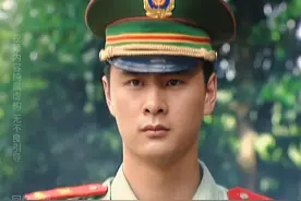 武警战士例行检查 #因为一个片段看了整部剧 #好剧推荐 #内容启发搜索视频封面