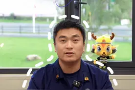 防雷击姿势你了解吗？ #防雷击 #登山 #户外安全