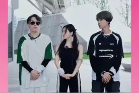 他们仨好像很忙，又不知道在忙些啥#行动派跳舞各忙各的  #全力以赴的行动派 #秦霄贤 #祝绪丹 #何九华