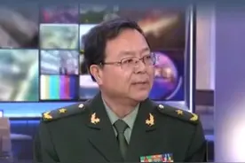 环岛实战演训为何今日开始 ？提前38小时宣布，#确保实弹射击不伤及平民 #东部战区已全天候位台岛周边海空域 #每日热点 视频封面