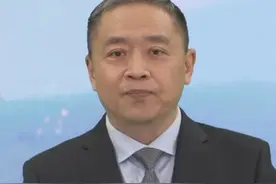 #近视度数越高手术价格越贵吗  ？想要做近视手术的你，是否也有这样的疑虑？北京同仁医院屈光手术中心主任做客#央视频大医生说  实时权威解答#央视频健康  （央视频号：见魏知著）视频封面