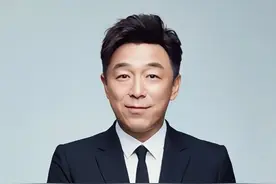 高端场不会讲话的后果，黄渤说错话花300万买单#黄渤 #综艺 #职场 #情商