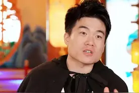 4月29日，“与辉同行”河南行完美谢幕，宇辉：这里曾是中国建都史上澎湃跳动的心脏，将养分源源不断辐射到全国#河南人民感谢董宇辉推广河南 #与辉同行河南行 @董宇辉 @与辉同行视频封面