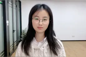 今天的经典广告语属实是满满的回忆了，来看看你能对的出多少~#办公室游戏 #办公室搞笑 #办公室 #欢乐办公室视频封面