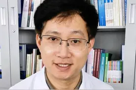 快睡着时腿抽一下，还有跌落感，是什么情况？ #临睡肌抽跃症 #入睡抽搐 #睡觉腿抽筋 #抖出健康知识宝藏 #健康科普不基础