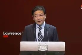 新加坡总理黄循财谈论中美竞争视频封面