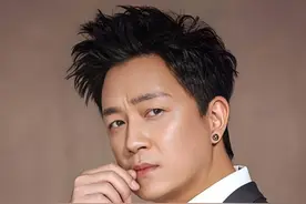 宋佳老公王伟才华横溢却低调到爆？ #宋佳 #王伟 #宋佳老公 #宋佳刘敏涛光影大片 #宋佳说夫妻在外面有四不讲 @DOU+小助手 @抖音短视频 @娱博有约视频封面