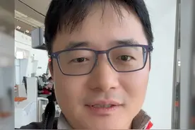 看完朱啸虎近期采访，我认同他的观点。在这波AI浪潮里，复刻#OpenAI很难成功，从应用方向去创业，大家一起加油#跟傅盛学AI#AIGC#大咖观察视频封面
