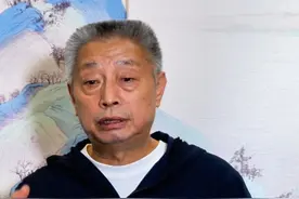 甲鱼壳还是一味中药哟！谈应城甲鱼的营养和药膳价值！听听湖北中医药大学教授、硕士生导师，国际东方药膳食疗研究会副会长，湖北省药膳食疗研究会创始人  郝建新 怎么说？（采访：关嫦  摄像：胡浩  制作：关嫦 审核：谢进军 胡应中）