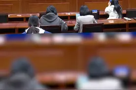 济南持续推进打击价格违法行为专项行动，投诉举报电话12315、12345。#严厉打击哄抬物价 #稳物价 