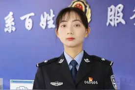 #涨知识 #户籍 自己可以用手机拍摄身份证照片了，一拍共享一照通用真方便！#免费 #证件照视频封面
