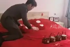 #26岁清华博士上演学术级滚床，动作严谨、表情专注！ 网友：这是我见过最大的滚床男孩 #滚床 #清华博士视频封面