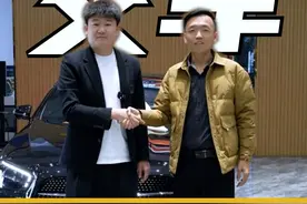 现在买辆二手车还能受骗？甘肃大哥跨越千里提车，却是一辆事故车 #二手车 #奔驰e350el视频封面