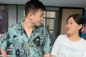 3月18日（发布），山东潍坊。小伙因车祸失去左腿，肠道受损3年不能吃饭，康复后和同年同月同日生的女友结婚~#缘分 #感动 #励志视频封面