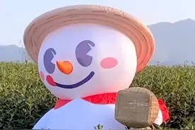 雪王的职业体验之蜜雪龙井采茶师#vlog日常 #职业体验 #蜜雪冰城龙井