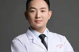 排尿中断，下腹疼痛？警惕膀胱结石！ #抖出健康知识宝藏 #医疗健康创作训练营 #在抖音pick你的健康搭子 #膀胱结石 #结石