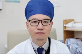 身上反复起风团，痒的睡不着觉，是荨麻疹，医生教你处理 #荨麻疹 #风团 #急性荨麻疹 #痒 #医学科普视频封面