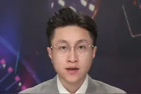 微信能自动发消息了！查看你的功能区有没有语音输入按钮，连续说出“over over”即可发送！
