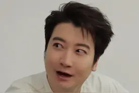 你们还有多少事瞒着我们 #内容过于真实  @粤知一二