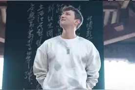 埃文凯尔上辈子一定是中国人 #埃文凯尔体验中国春节三件套 #艾文凯尔 #蛇年 #歪果仁在中国视频封面