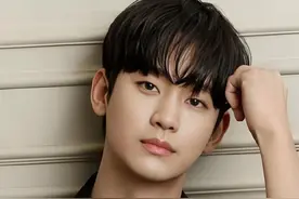 金秀贤刚走红的时候就被人评价面相太差，大师提醒要小心类似的人#金秀贤 #眼睛视频封面