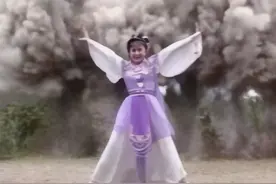 女子修炼葵花宝典，脸上竟长出胡须，变成了一个不男不女的人视频封面