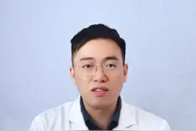 别让小燕飞，毁了你的腰椎 #小燕飞 #腰椎 #骨科