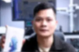 9年的时间居然还有全新的苹果6Splus?你会买一台9年前的手机吗?#手机维修 #爱修汇视频封面