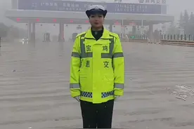 1月24日16时起，因大雪大雾天气，连霍高速宝鸡段关闭辖区所有收费站（杨凌西、绛帐、常兴、眉县、蔡家坡、磻溪、宝钛、虢镇、宝鸡、法门寺、太白山），禁止所有车辆进入高速公路。解除时间待定。