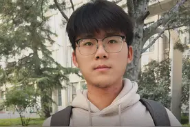 学霸的语言能力有多强？口吐莲花一针见血！不愧是文科状元～ #北京大学 #学霸秘籍 #内容过于真实 ##人间清醒视频封面