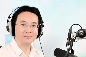 积极回应市民群众关切，分享区域发展思路，奉贤区区长王益群做客#2024夏令热线视频封面