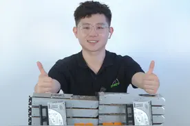 AI服务器新选择？10卡4090 AI服务器一定是正确答案！ #4090 #AI服务器 #AMD #数码科技 #热门 @DOU+小助手视频封面