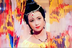红楼梦解说第16集：秦可卿房里有什么，宝玉为何梦游太虚幻境？视频封面