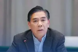 打虎！
国家发改委原副主任徐宪平被查
#反腐视频封面