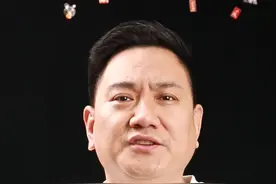 25年不上班，还要补发工资90万？#教师请病假25年后发现编制消失 #热点新闻事件 #社会热点事件 #老百姓关心的话题视频封面