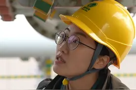 河南95后女孩的“逆袭”，20万字笔记让她成为电网“全科医生”，连续两年在全省技能竞赛中夺冠#逆袭  #国家电网 #河南dou知道视频封面