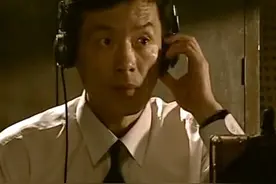 地下党冒死发送情报，卧底惊险逃脱，致敬英雄。#谍战剧视频封面