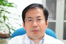 得了甲亢突眼，是不是就不可逆了？ #甲亢突眼 #甲亢眼病 #甲亢 #北大一院伊志强医生 #抖出健康知识宝藏  @抖音医疗健康小助手视频封面