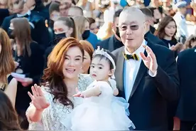 85岁刘诗昆晚年再当爹！小37岁孙颖为其生下一儿一女，自爆20年前就锁定了优秀基因 #刘诗昆 #孙颖 #明星夫妻 #老夫少妻 #明星人物传视频封面