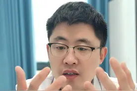 手指僵硬变形与哪些疾病有关？ #武汉协和骨科张波医生 #医学科普 #抖出健康知识宝藏 视频封面