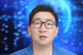 不要摸！不要摸！小心“栏杆刺客”！#老化护栏玻璃纤维刺伤市民 #扶手 #社会百态