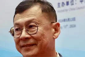 【中国马来西亚商会会长：#所谓“产能过剩”实际并不存在 】以“互信与合作：变局中的选择”为主题的2024年全球贸易投资促进峰会5月13日在北京举行。中国马来西亚商会会长罗维坚接受北京日报客户端记者专访时表示，中国发展新质生产力为外资带来发展良机，相信今年中国经济的表现将会更好。所谓“产能过剩”实际上并不存在，一些人对此过于担忧了。视频封面