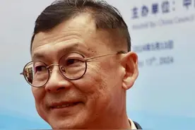 【中国马来西亚商会会长：#所谓“产能过剩”实际并不存在 】以“互信与合作：变局中的选择”为主题的2024年全球贸易投资促进峰会5月13日在北京举行。中国马来西亚商会会长罗维坚接受北京日报客户端记者专访时表示，中国发展新质生产力为外资带来发展良机，相信今年中国经济的表现将会更好。所谓“产能过剩”实际上并不存在，一些人对此过于担忧了。视频封面