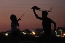 爱本是泡沫 如果能够看破 有什么难过 #一首歌一个故事 #泡沫视频封面