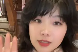 这就是本地商家、达人的福音 动动手指轻松找到同城热点，生活服务低粉爆款视频、高涨粉&高点赞视频，16大宝藏榜单等你来挖掘！想做好抖音生活服务，每天打开抖音热点宝就对了！#干货分享 #抖音生活服务 #同城热门 #抖音运营小技巧#知识  @抖音生活服务 @抖音创作者中心 @抖音热点宝