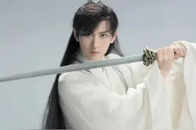 司凤被璇玑的执着打动，两人最终重归于好 #琉璃 #成毅 #禹司凤