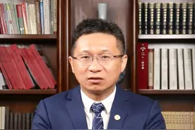 老房子翻建，能按照原来宅基地面积吗？#老房翻新 #房屋翻建 #抖来普法2023 #法律咨询视频封面