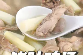 猪肚鸡汤多加4样更香了，汤汁奶白营养有诀窍，养生四神猪肚鸡汤视频封面