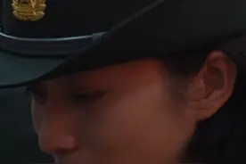 那就好好告个别吧~ #退伍季 #老兵 
（作者：马非非 编辑：闫子恒）视频封面