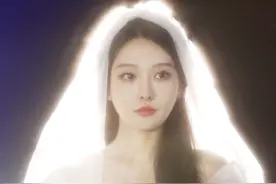 婚礼那天，我在宴席角落看见牺牲了七年的前男友…#短剧视频封面